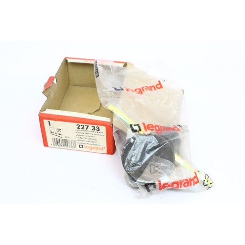 Interrupteur Legrand 227 33 - Commande Frontale Extérieure 20A, Référence B1074, Neuf Sous Emballage