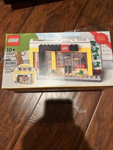 LEGO Promotional: Lego Brand Retail Store (40528) New In Box