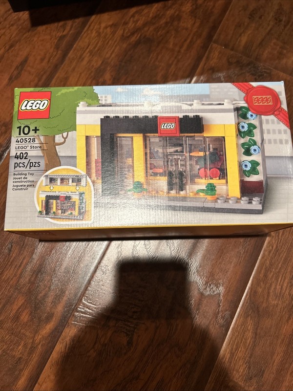 LEGO Promotional: Lego Brand Retail Store (40528) New In Box