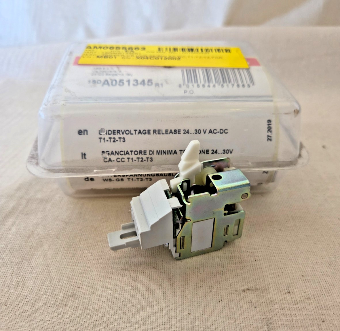 ABB Undervoltage Release Accessory/Tripper 24-30Vdc P/N 1SDA051234R1