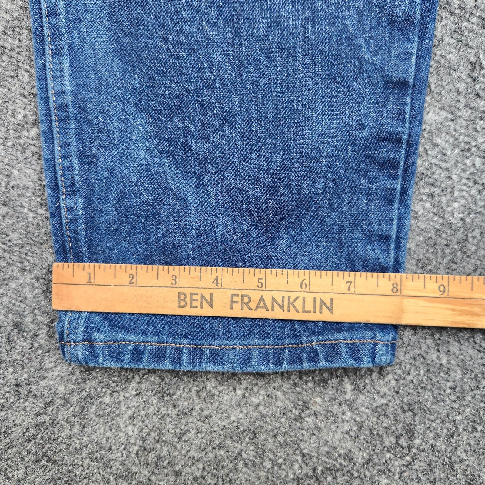 Wrangler 13MWZ Jeans Mens 30x31 Blue Medium Wash Cowboy Cut Straight Denim image 8