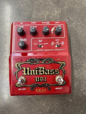 Akai UB1 UniBass Pedal   Harmonized Bass Distortion