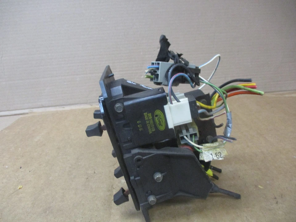 84 85 86 87 Ford Tempo Temperatura Climatizador Calor 1984-1987 e53h-19c925-aa Foto 3 de 4