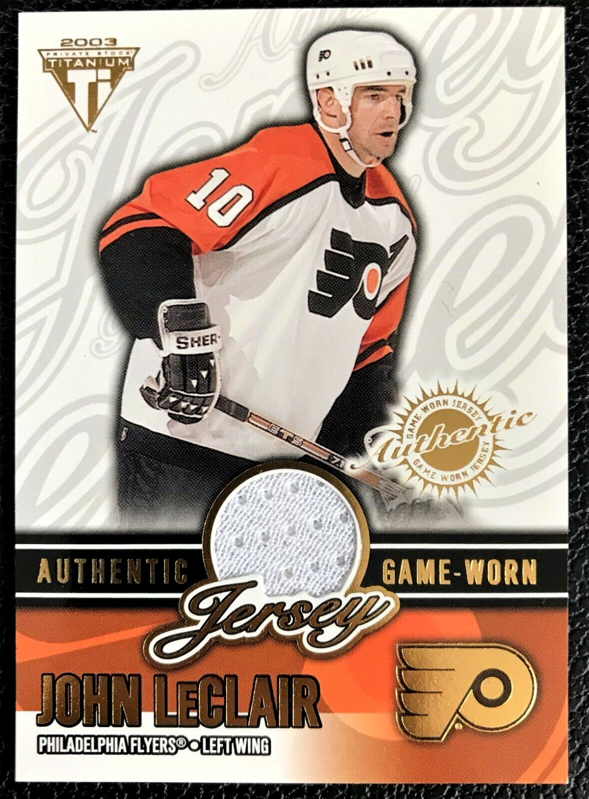 2002-03 Pacific Private Stock Titanium Jersey #52 John Leclair /942