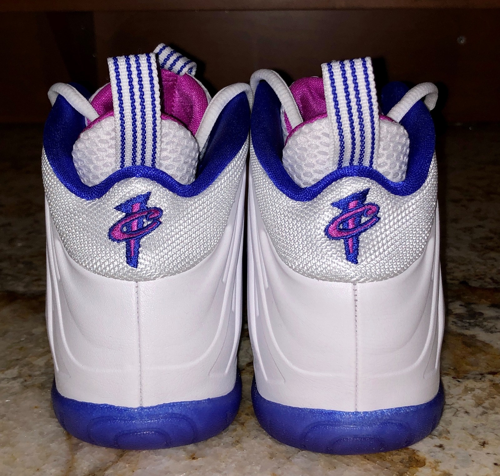 NIKE Little Posite One White Fuchsia Gold Basketball Shoes NEW Youth Girls 5.5 thumbnail 5