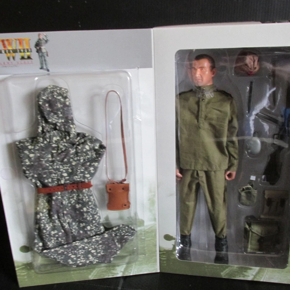 Dragon 1/6th scale  WW 11 AUSTRIA 1945 RED ARMY SCOUT " VLADIMIR " - Image 3 of 3