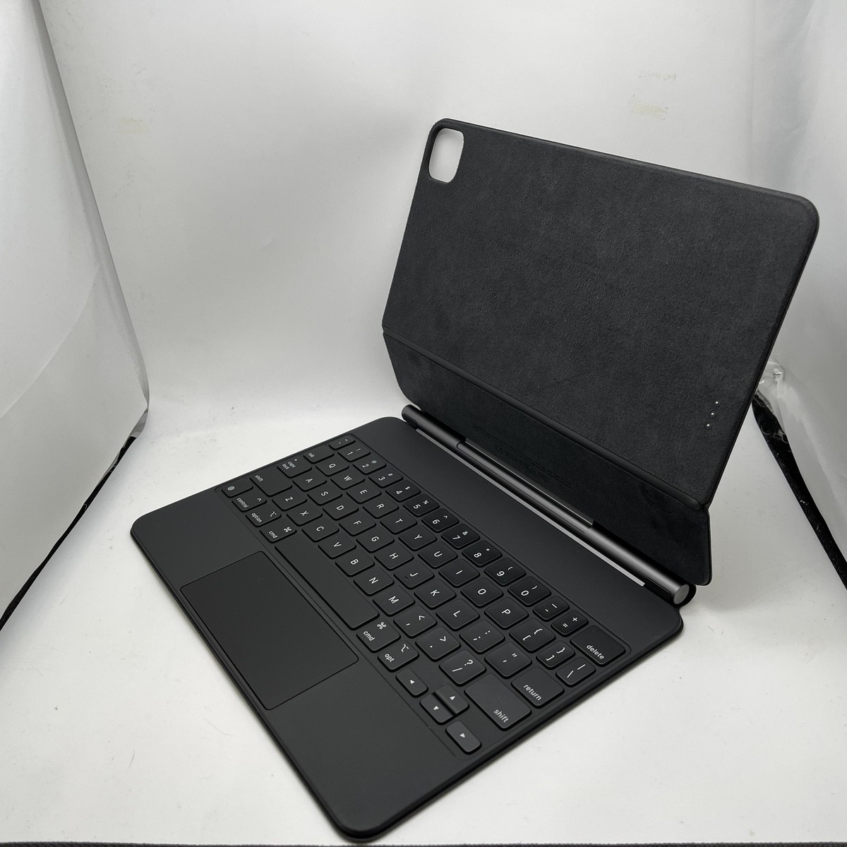 Apple Magic Keyboard for iPad Pro 11in A2261 Black - Excellent