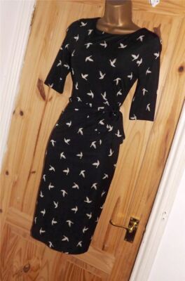 Stretchy black cream vintage 40s swallow print wiggle wrap dress size 10
