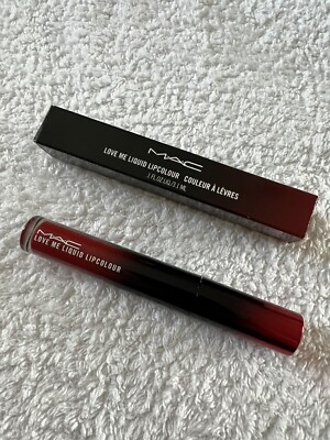 MAC Love Me Liquid Lipcolour 493 ''E For Effortless'' 3,1 ml Neu Verpackt Kostenloser Versand