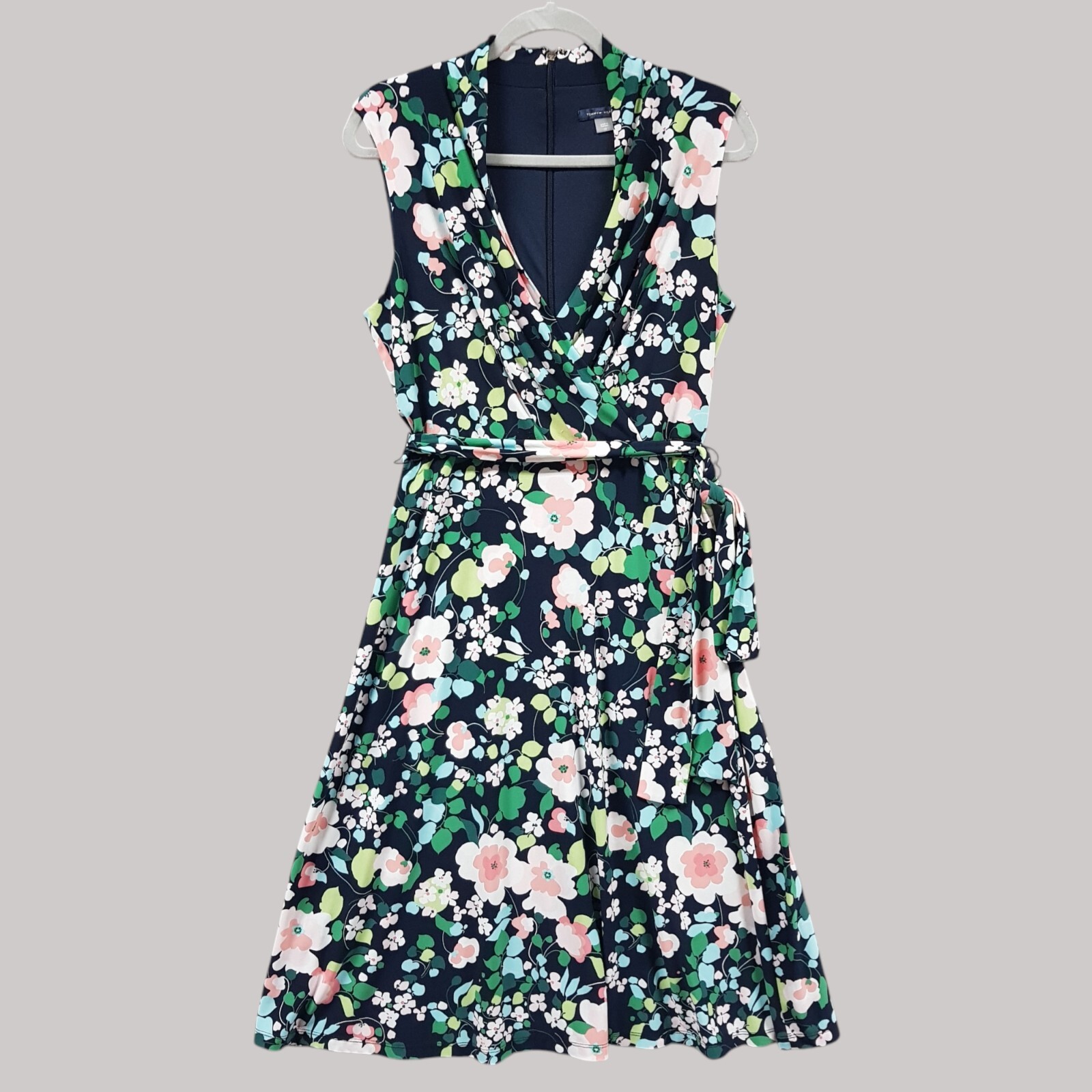 Tommy Hilfiger Womens Size 10 Floral Sleeveless V-Neck Dress with Stretch Tie Waist