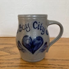 Unusual ROWE  POTTERY WORKS 2 COLOR 4 3/4" high STEIN MUG;  pumpkin;  1997