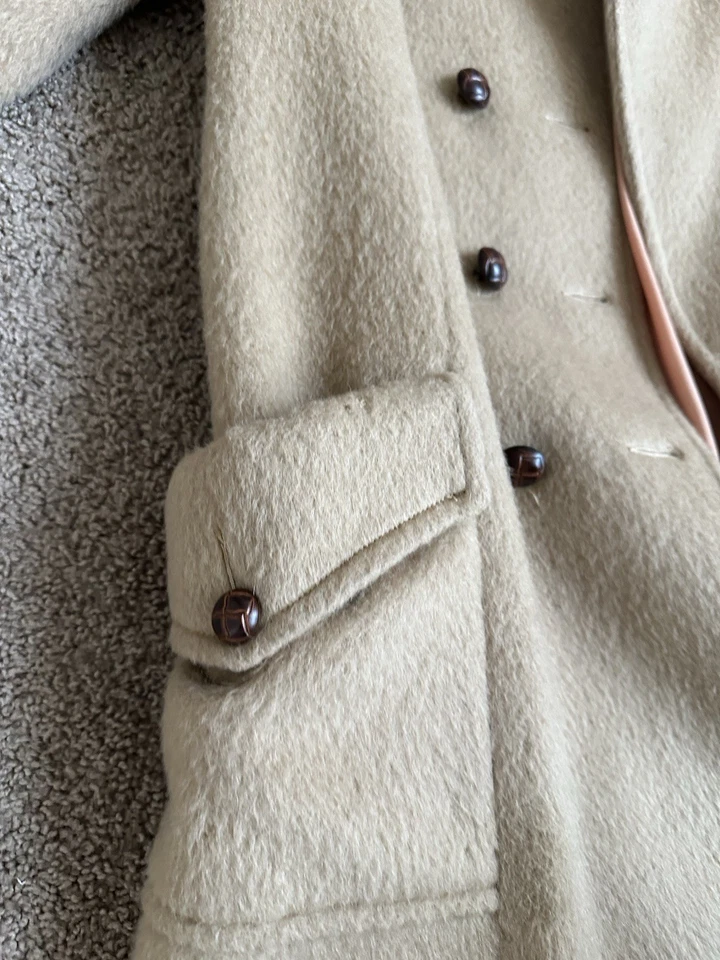 VTG Beekman Place Wool Double Breasted Coat Women M/L, Heavy, Thick, Neutral - Image 4 of 4