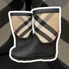 Burberry kids rainboots size 31