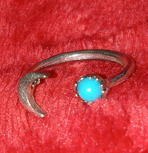 Vintage Crescent Moon And Faux Turquoise ToeRing Silvertone Minimalist Jewelry