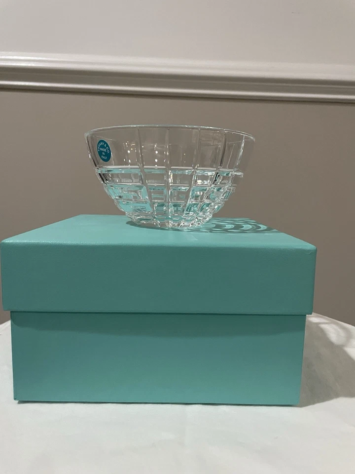 Cristal Tiffany & Co pequeño Cuenco 4.5 Diam 14.5 Cir Grabado Diseño a Cuadros Nuevo En Caja Foto 4 de 4