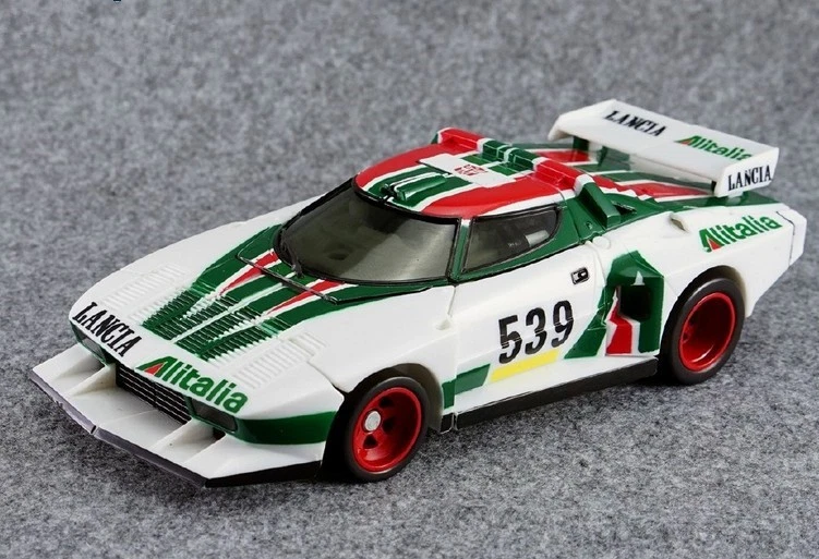 Masterpiece MP20 Wheeljack 5" Action Figure Toy New in Box - Image 4 of 4