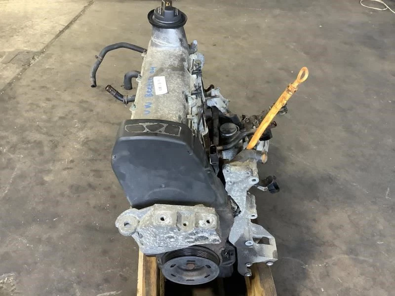 Volkswagen Beetle 2003 2005 convertible motor de gasolina de 2,0 L (vin M, quinto dígito) Foto 2 de 4