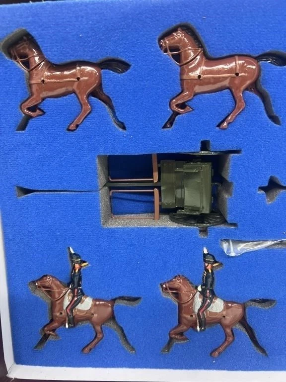 W. Britain 8825 Colección Centenario Equipo de Armas Caballo Real Artillería Rey Tropa Foto 3 de 4