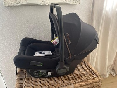 Nuna Pipa Next Babyschale Schwarz mit Isofix