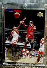 Michael Jordan Card RARE ROOKIE CLASS UPPER DECK SP AUTHENTIC - BULLS JERSEY #23