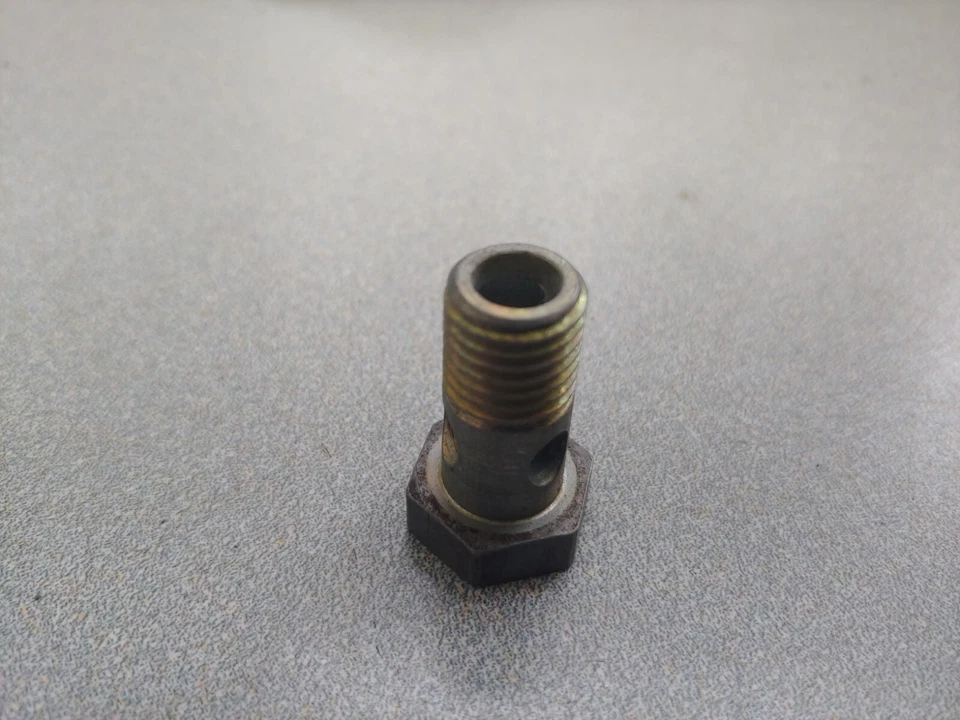 NICE USED ORIGINAL PORSCHE 924 944 911 930 FUEL DISTRIBUTOR FILTER BANJO BOLT - Изображение 3 из 4