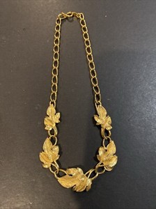 Authentic Vintage Signed Trifari TM Kunio Matsumoto Design Gold-Plated Ivy Leaves Necklace