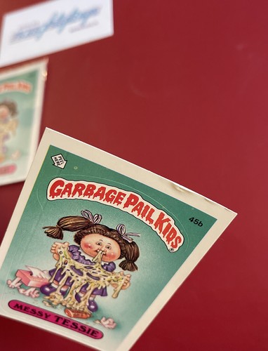 Garbage Pail Kids - (2) 1985 Leaky LINDSAY #45a & Messy TESSIE #45b - Picture 4 of 10