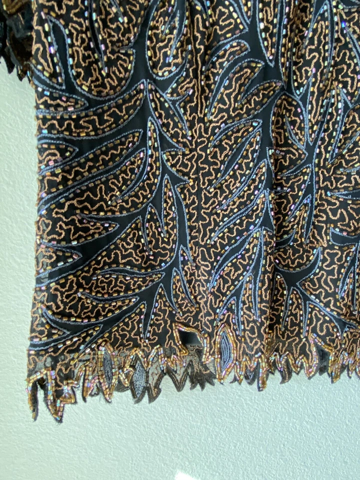 Коктейльный топ Laurence Kazar черный и золотой с бисером женский размер LG 100% шелк - Изображение 4 из 4
