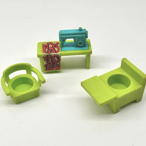 Fisher Price Little People #725 Play Family House Sewing Machine Furniture VTG