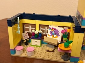 LEGO Friends: Heartlake High (41005)