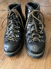 Danner Mountain Light boots size 10 black mad...