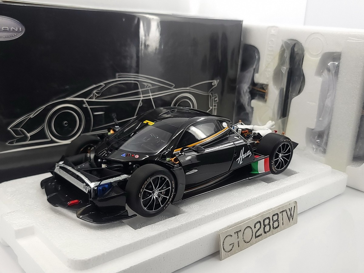 LCD 1:18 scale Pagani Huayra R 2021 Carbon Black *DieCast