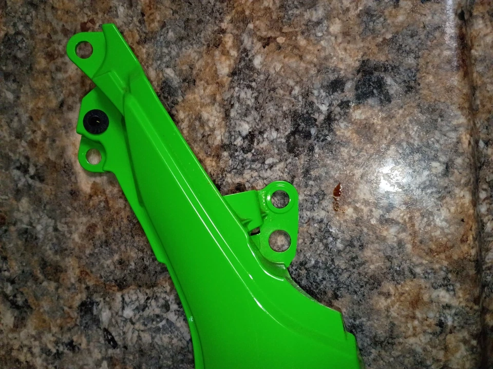 36043-0002 Kawasaki 36043-0003 KRT Side Cover Right Left Genuine Ninja 500 2025 - Image 4 of 4