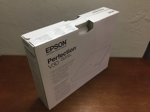 Epson Perfection V30 Color Flatbed Scanner - Brand New - Sealed Box - Picture 13 of 24