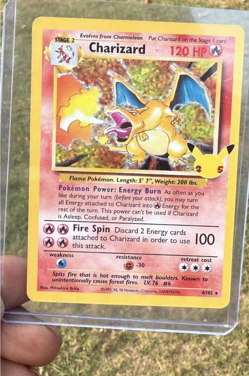 Pokémon TCG Charizard Celebrations Holo Card 4/102 Unlimited Rare