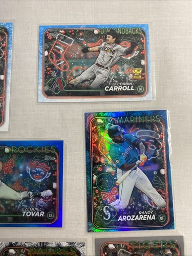 2024 Topps Holiday Tree + Black + Blue Metallic & SP Santa Hat + Lot Of 18 - Picture 8 of 21