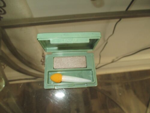 CLINIQUE "NEW" 04 FOXY high impact eye shadow