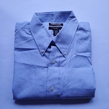 Kirkland Signature Men's Traditional Fit Non-Iron Dress Shirt 16 32/33