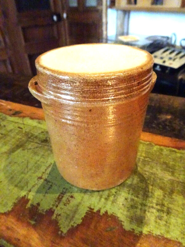 Ancien Saloir/ peit pot à condiment / terrine en grès vernissé H = 10 cm - Photo 3/4