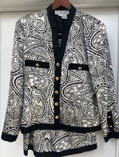 Vintage Women  s Carlisle 100 Silk Suit. Size 8