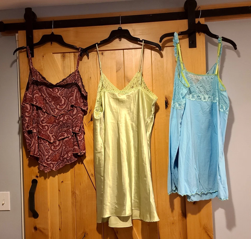 Lot of 3 Size 18/20 2 Nighties & 1 Layered Cami JMS Venezia Cacique Lace - Image 2 of 4