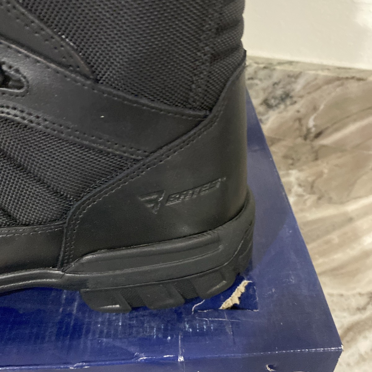 NEW MENS BATES 8