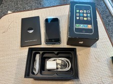 Rare Apple iPhone 1st generation 2G - 8GB - MA712LL/A - Serial numbers Match Box