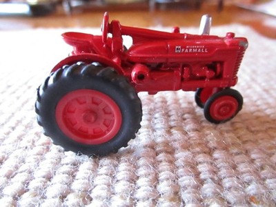 ERTL MINIATURE MCCORMICK FARMALL RED TRACTOR #2925000