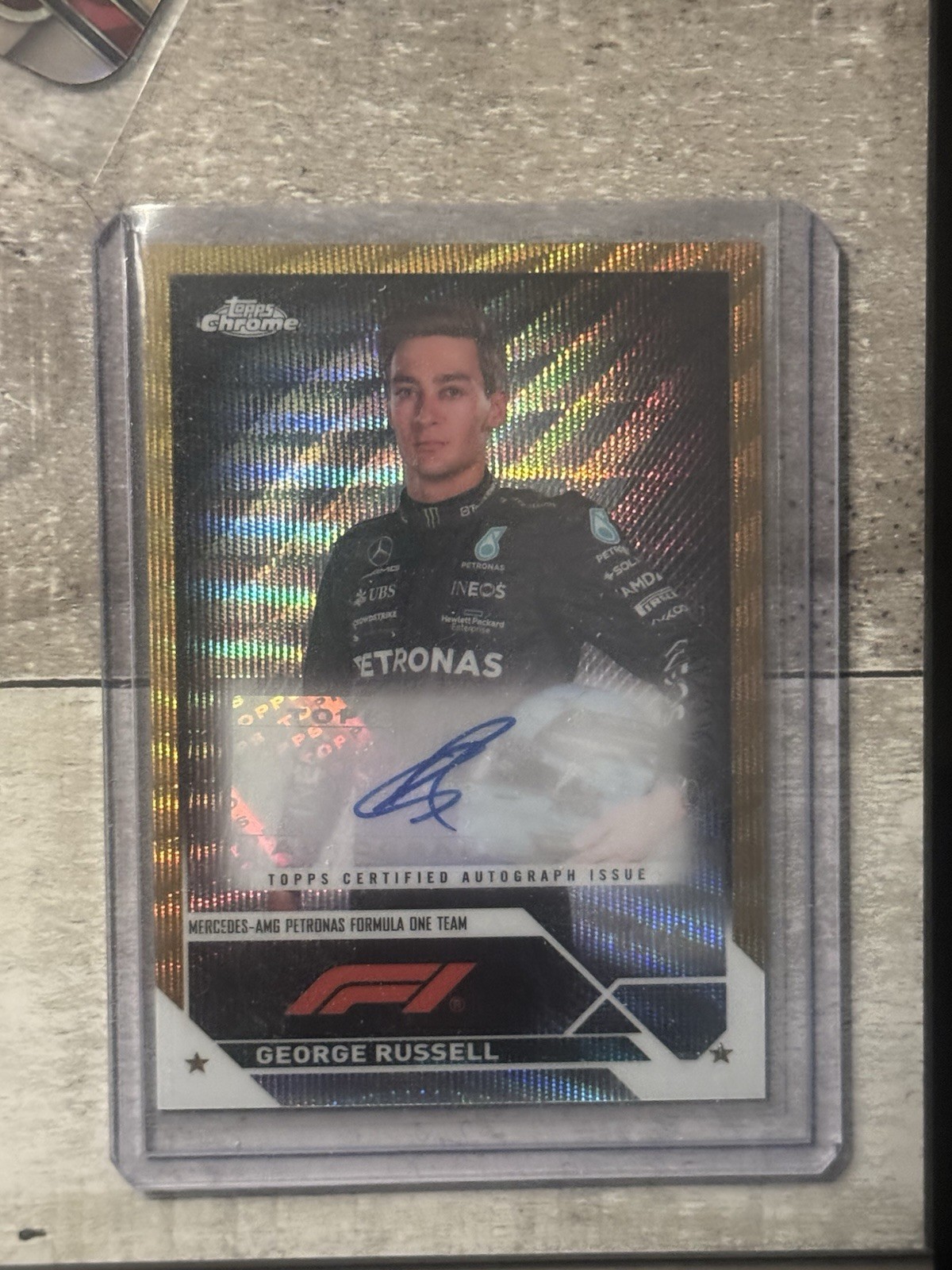 2023 TOPPS CHROME F1 GEORGE RUSSELL GOLD WAVE REFRACTOR AUTO AUTOGRAPH /50