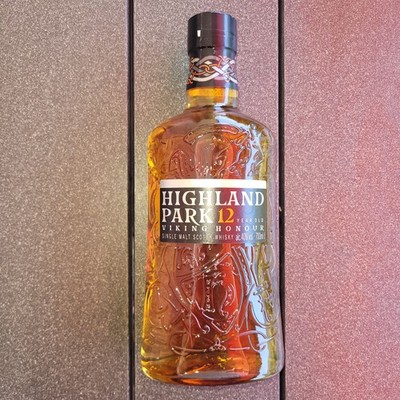 Highland Park 12 Jears Old Viking Honour Single Malt Scotch Whisky