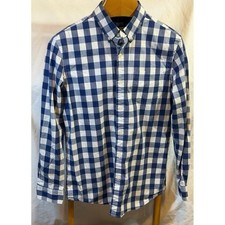 Men's Chaps stretch poplin button up.  Size medium.  97% cotton.