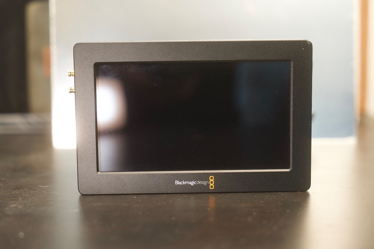 Blackmagic Design 5