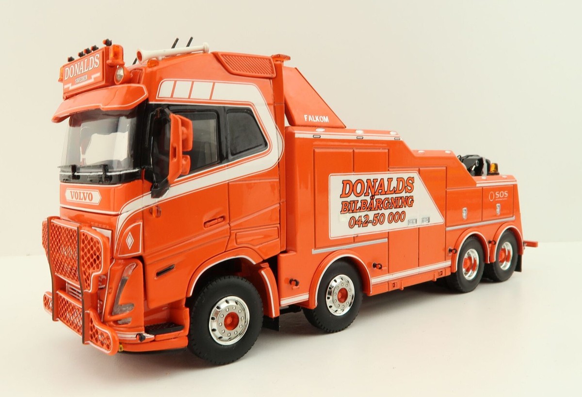 WSI 01-3872 Volvo FH5 XL 8x4 Falkom Wrecker Truck - Donald's