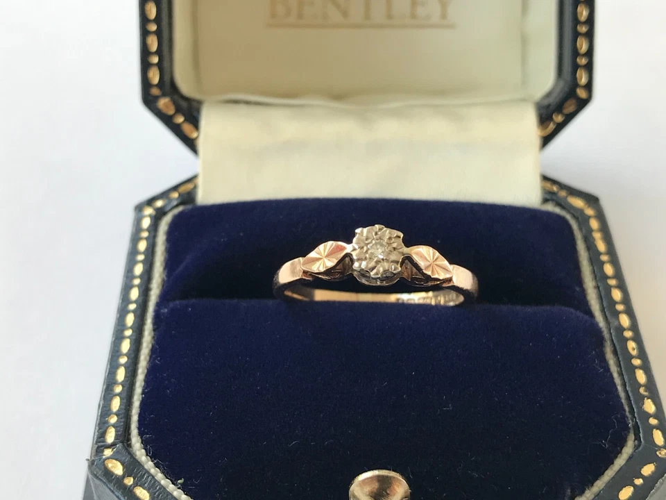 Anillo de compromiso vintage de oro de 9 quilates con conjunto de ilusión de diamantes 1980 - talla L 1/2 Foto 2 de 4